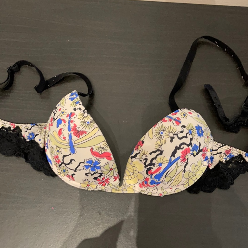 Calvin Klein Demi 32A
